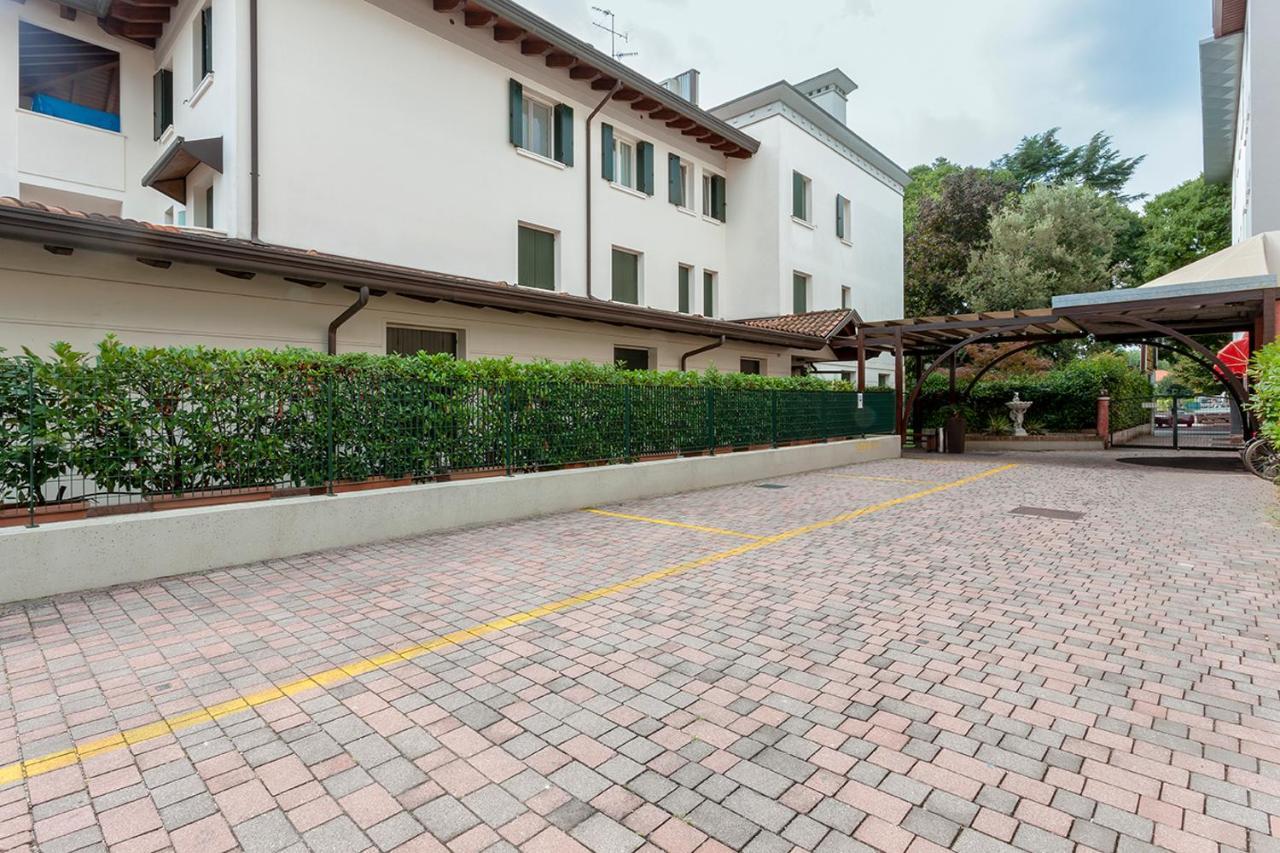 Hotel Montereale ปอร์เดโนเน ภายนอก รูปภาพ